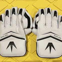 Mids Youth Test White Wicket Keeping Gloves - Cricket