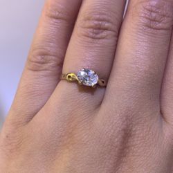 10K Yellow Gold Oval Ring