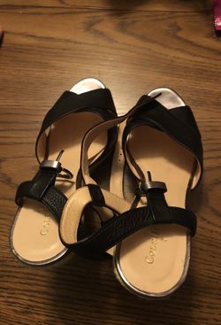 7 1/2 Cole hans wedges