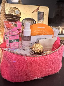 Gift Baskets & Baby Closet Displays