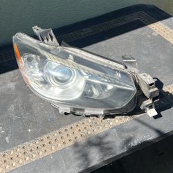 2016 Mazda CX-5 Passenger Headlight 