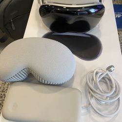 Apple Vision Pro 256gb VR Headset With Original Box And Belkin Carrying Case 