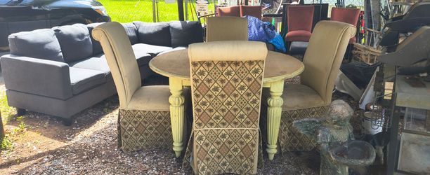 Unique dining set