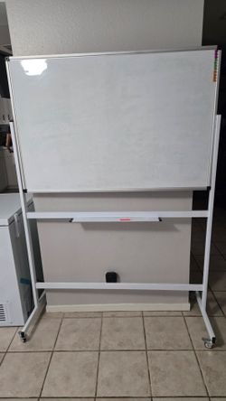 Rolling whiteboard double sided