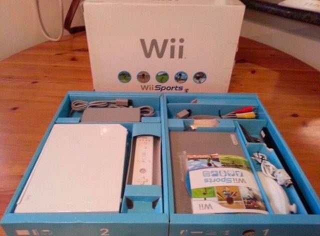 Nintendo WII with 1TB hard Drive And 600 WII and GAMECUBE Games