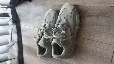 Yeezy 700 inertia