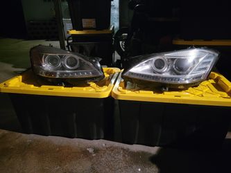 2007-2013 Mercedes S550 Headlights
