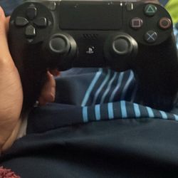 PS4 Controller 