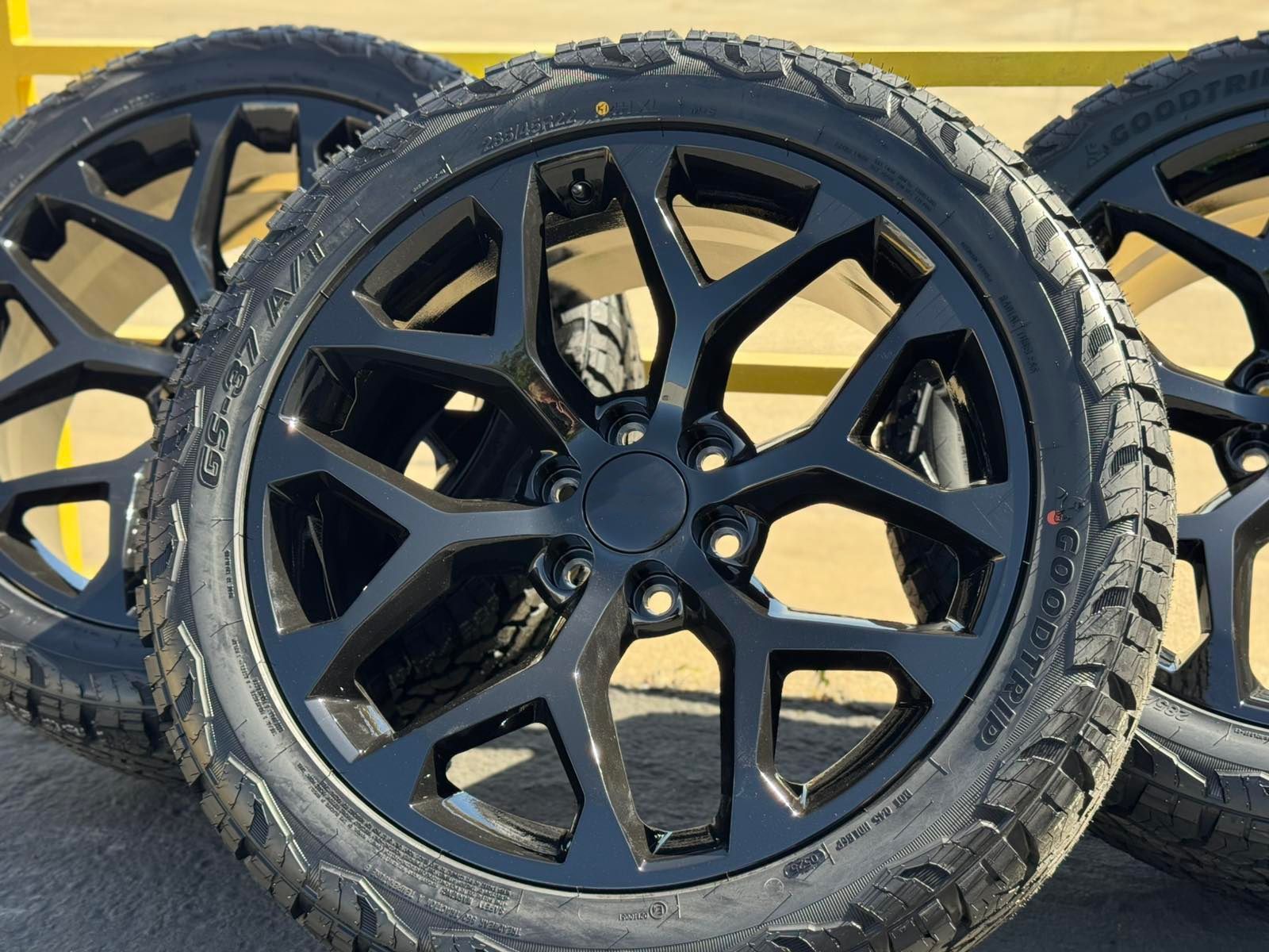 22” NEW Wheels Rims Tires GMC Sierra Elevation EV Yukon Chevy Silverado 1500 Tahoe Cadillac Escalade Chevrolet Denali Suburban Black Off-road 2025