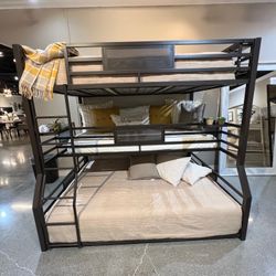 Rogen Full, Twin Xl, Queen Bunk Bed (triple Bunk Bed)