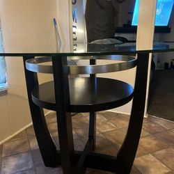 Kitchen Table 4 Chairs