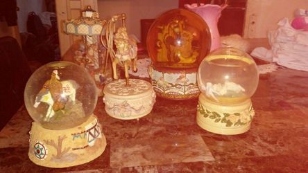 Knick nocks and globes