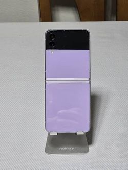 Samsung Galaxy Z Flip 3 5G (Carrier Unlocked) 