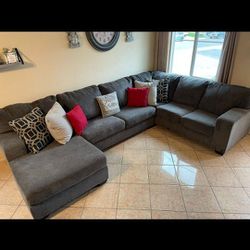 Large And Beautiful Sectional Couch From Ashley Furniture 