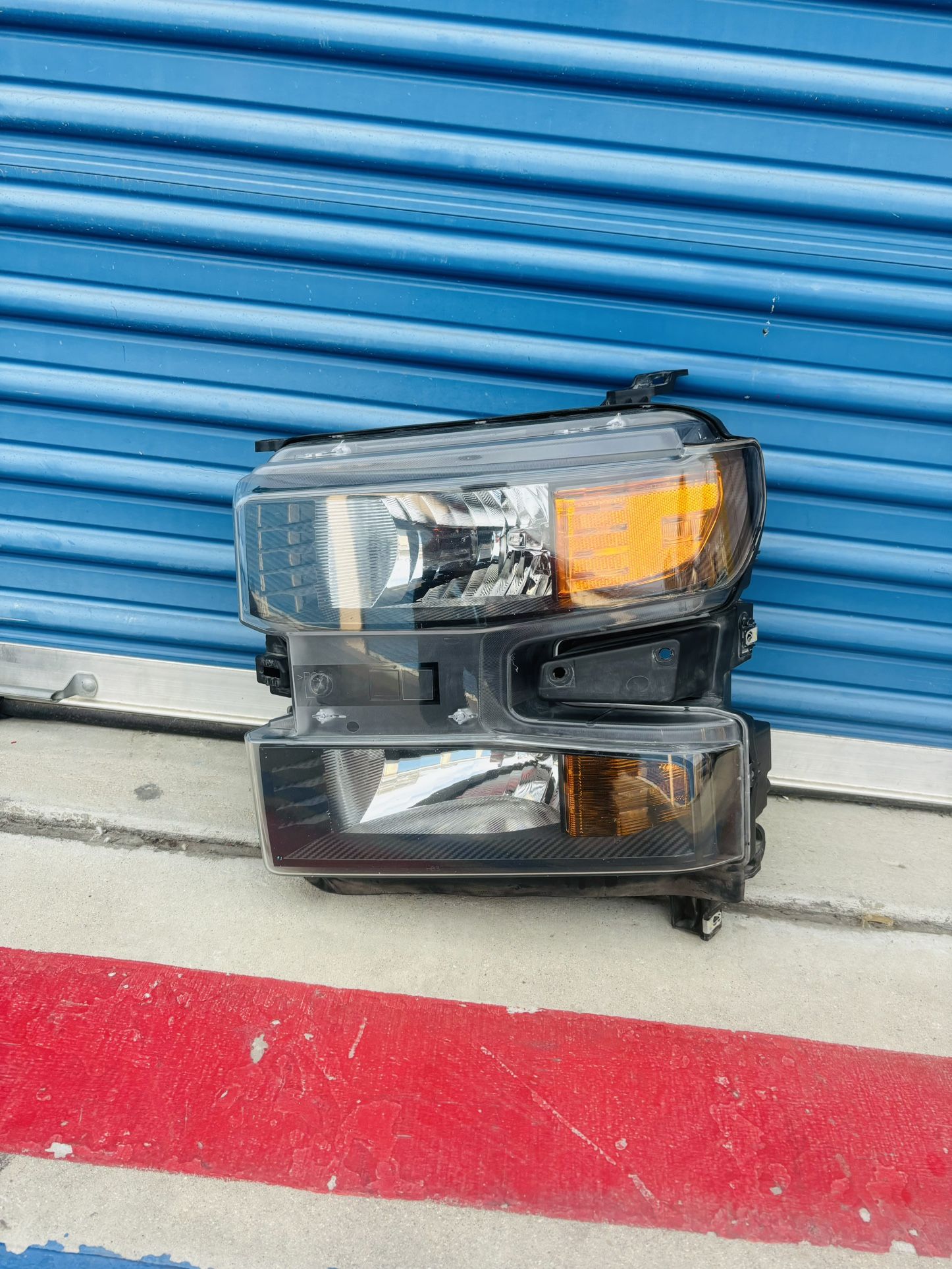 2019,2020,2021 Chevy Silverado 1500 Custom Headlight Lh Driver Oem No damage