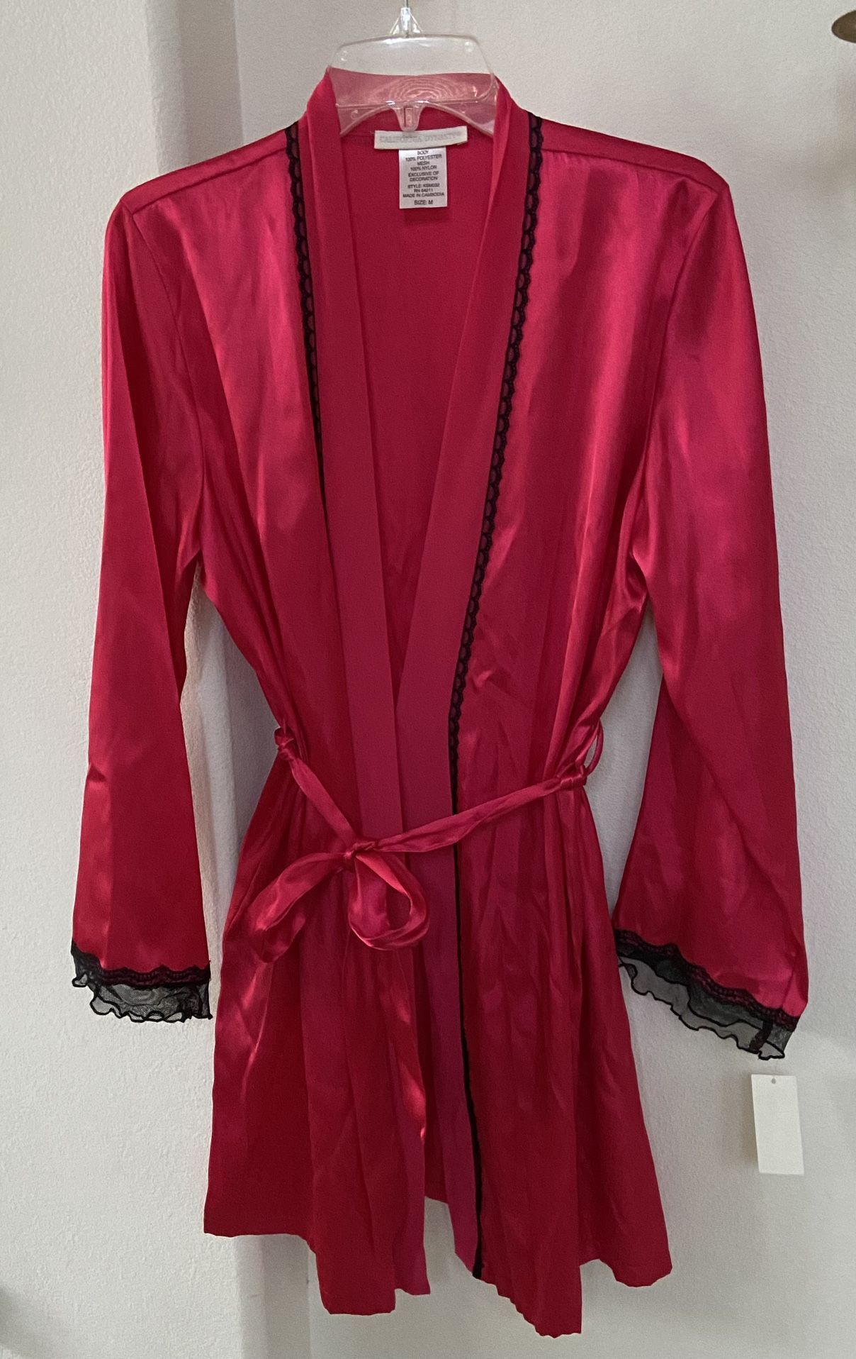 SATIN ROBE SLEEPWEAR LINGERIE BLACK LACE CUFFS NWT