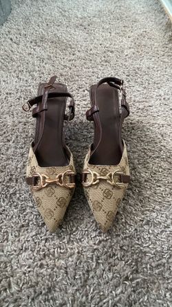 Size 7.5 Women’s high heel pointed shoe