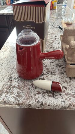 Hot Chocolate Pot With Frother