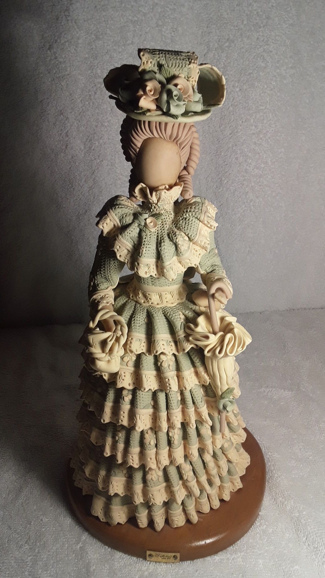 Lillian Dominican Republic faceless doll EPOCA 1870