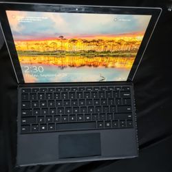 Microsoft Surface Pro 4 i5 4GB RAM 128GB