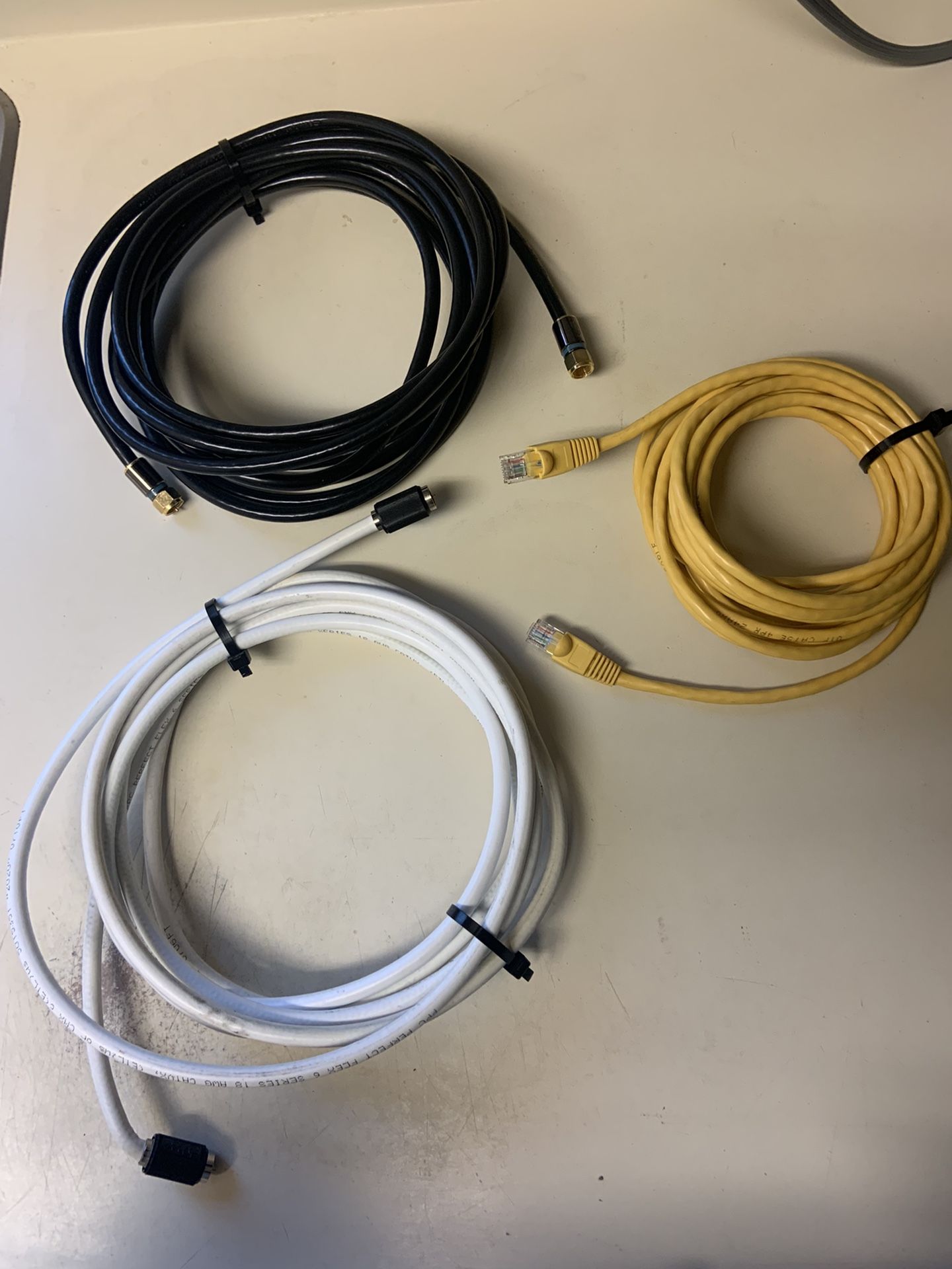 3 Cables