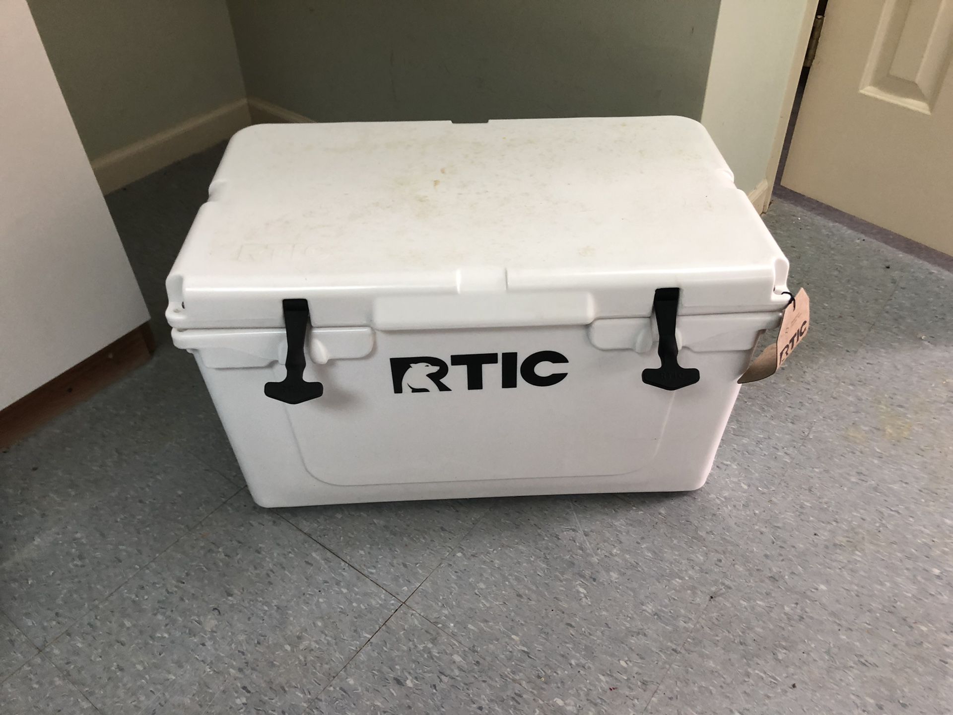 RTIC 45 cooler for Sale in Olympia, WA - OfferUp