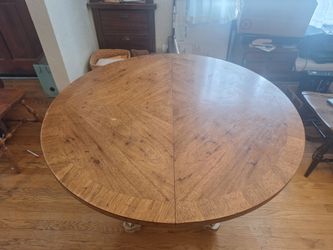 Round Table