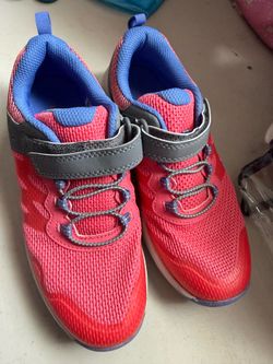 Girls shoes