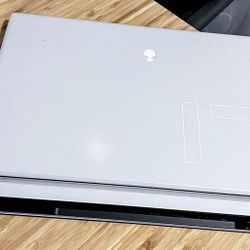 Alienware M15 R8 Gaming Laptop 