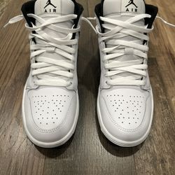 Air Jordan 1 Mid