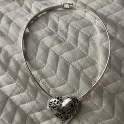 silver choker with heart pendent