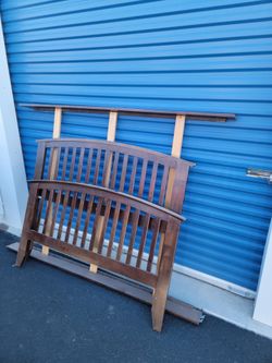 Wood Spindle Headboard and Footboard Set