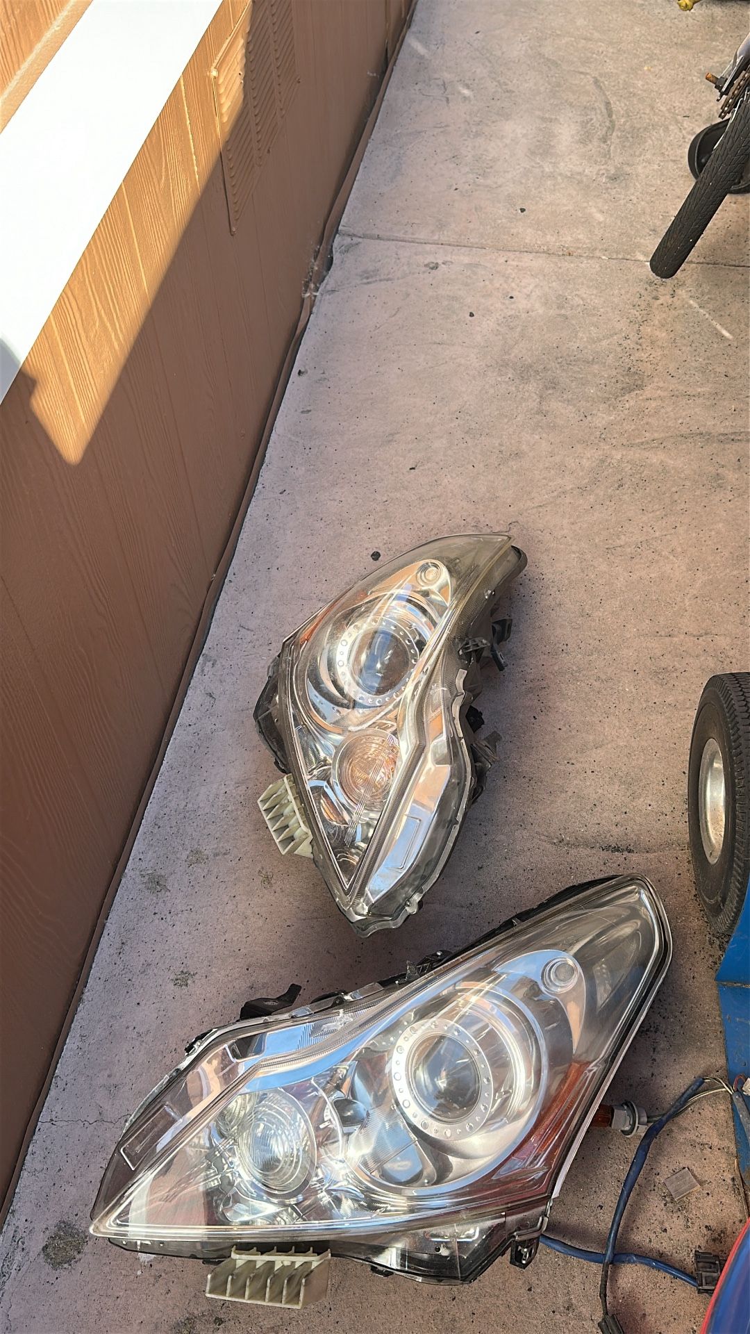 G37 Sedan Headlights