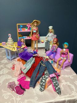 Barbie dolls/furniture/accessories