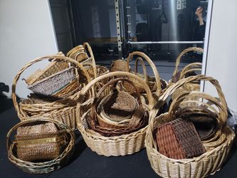 Willow Oval Shaped Gift Baskets