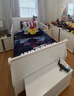 Cama personal mas estante