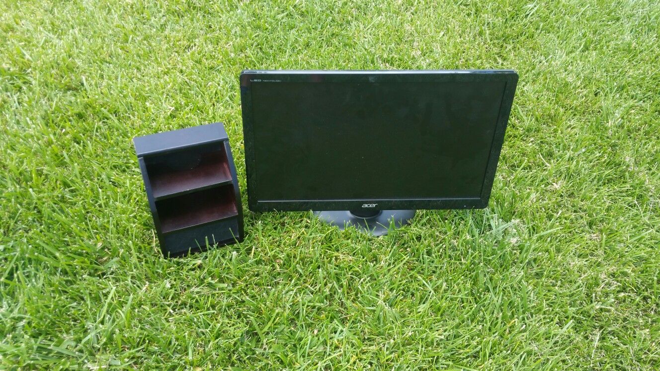 Acer computer desktop, new, office equipment