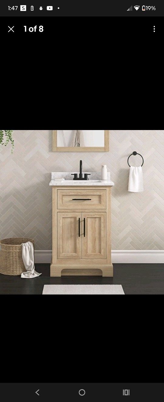 Doveton 24 in. Single Sink Bath Vanity