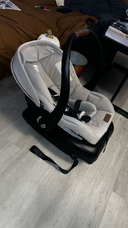 Maxi Cosi Luxe infant car seat