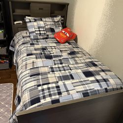 Living spaces Twin Bed And Trundle