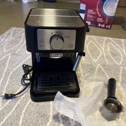 Stilosa Espresso Machine by Delonghi - EC260BK: 15-Bar Pressure, Frothing Wand, Removable Water Reservoir, Dishwasher-Safe Parts