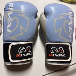 Rival bag gloves
