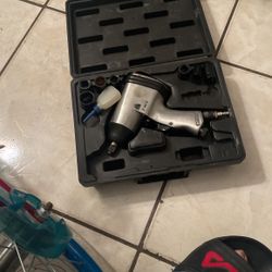 1/2 Hinche Impact Gun W Acesorit 