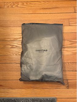 Essentials shorts cream medium