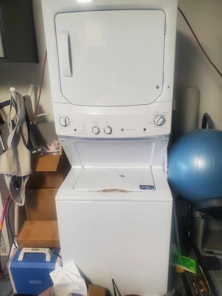 Near New Washer/ Dryer Combo