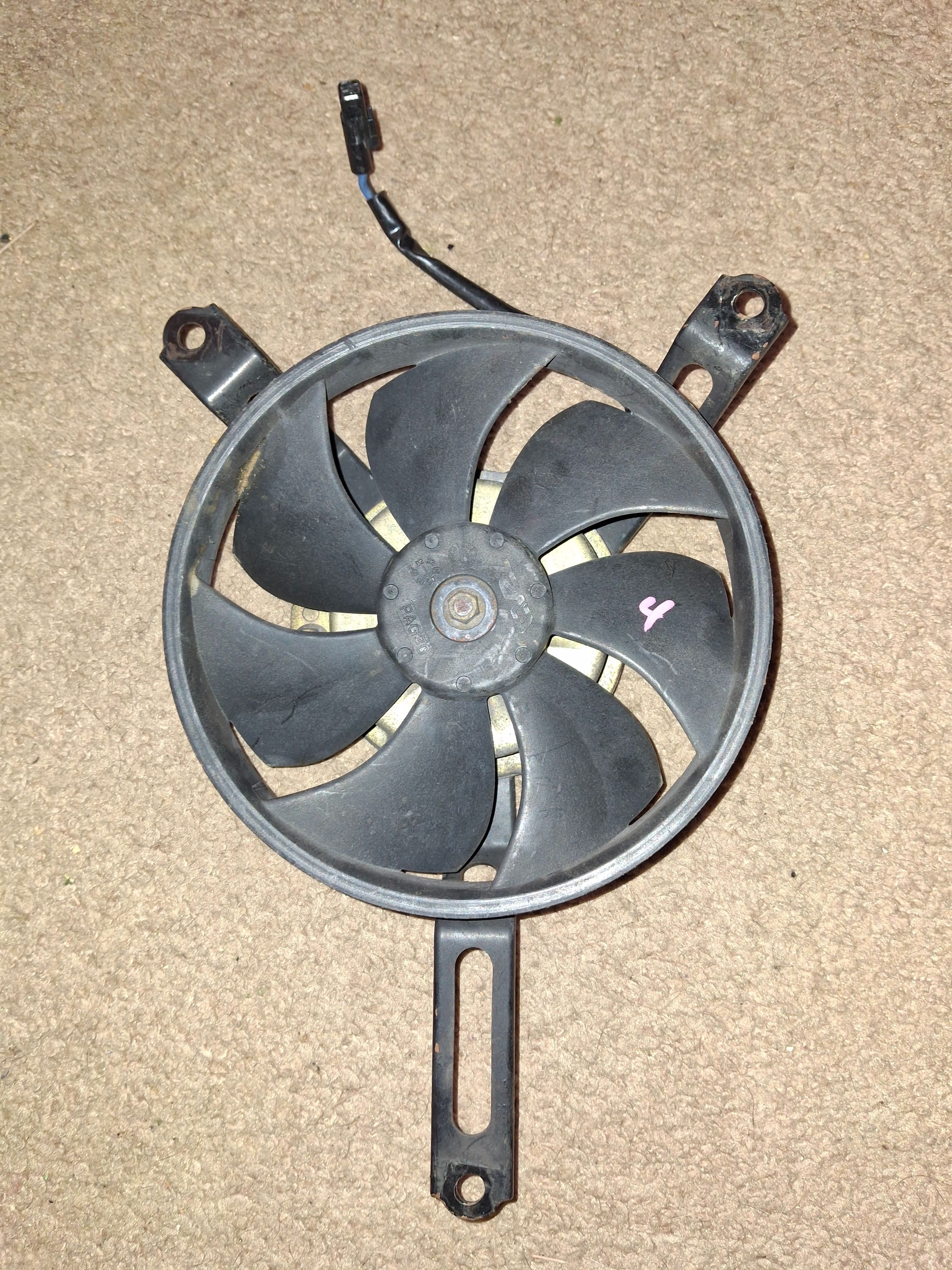 OEM 05 06 Honda CBR600RR Radiator Fan 600RR Cooling Fan Coolant Fan 03 04