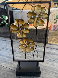 Metal Flower Tabletop Sculpture Decor