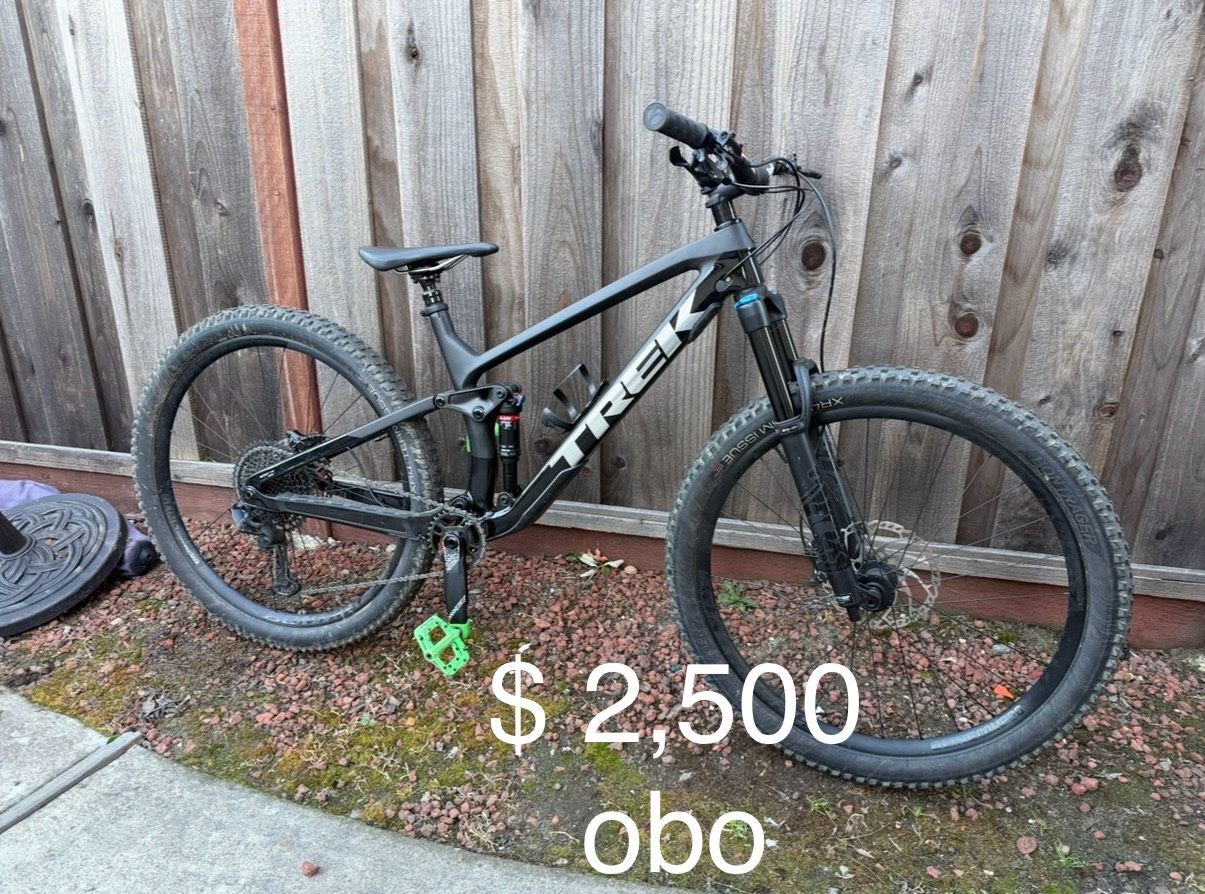 Trek Carbon Mountain Bike Large