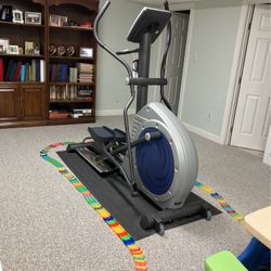 Elliptical Exercise Machine. 68” Tall Perfect Condition 