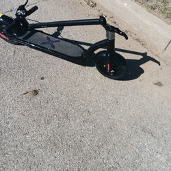 Scooter, Blue Tooth, 17 Miles An Hour, Loud Music, Folds, Easy Carry. 400